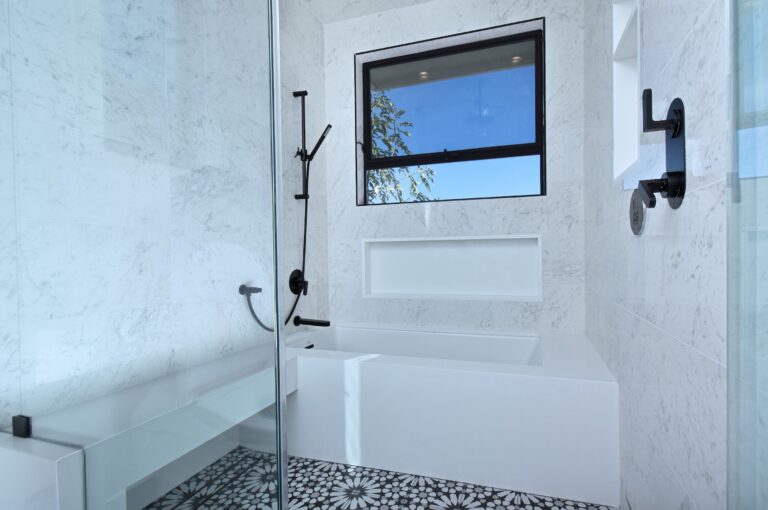 master bathroom ii YrDNbQKjLNc8pgwJ