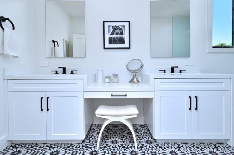 master bathroom iv AzG74026G7TGGqLo