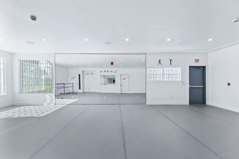 Interior Pro Images 8835 Avalon Blvd-12