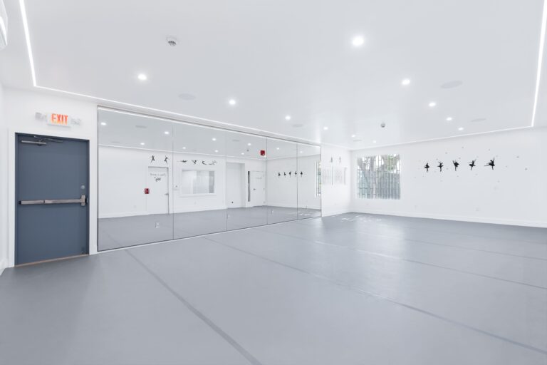 Interior Pro Images 8835 Avalon Blvd-34