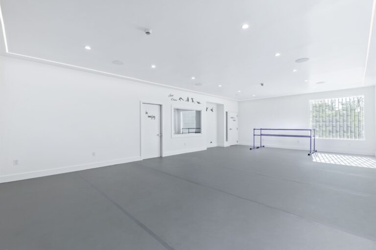 Interior Pro Images 8835 Avalon Blvd-9